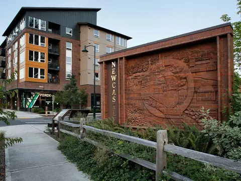 13398 Newcastle Commons Dr, Newcastle, WA 98059 photo 47