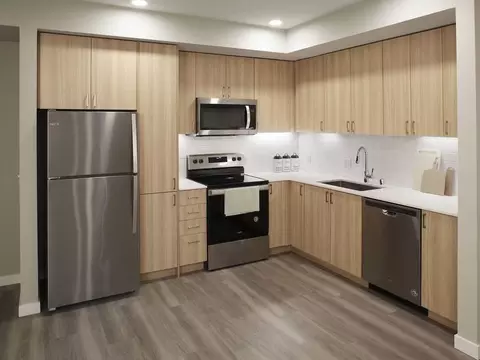 13398 Newcastle Commons Dr, Newcastle, WA 98059 photo 2