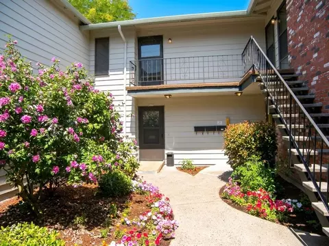 6513 SE Powell Blvd, Portland, OR 97206