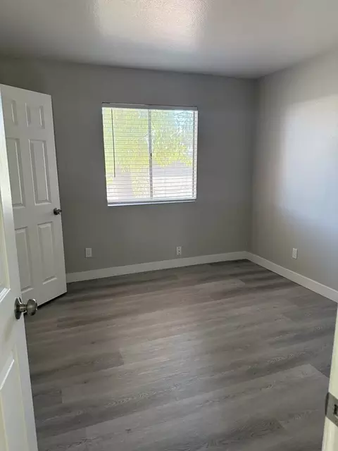 2216 Eugie Ter, Phoenix, AZ 85022 photo 2