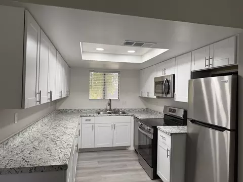 2216 Eugie Ter, Phoenix, AZ 85022 photo 4