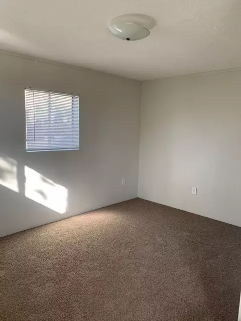 2912 E 8th St, National City, CA 91950