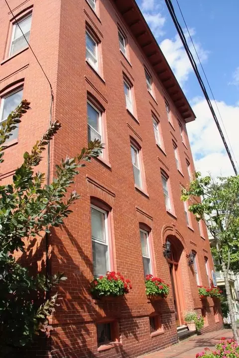 111 Sherman St, Portland, ME 04101