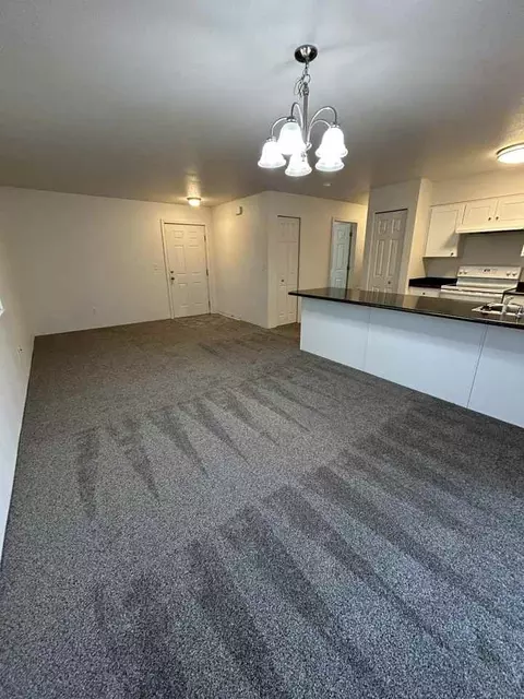 2300 E Barnett Rd, Medford, OR 97504