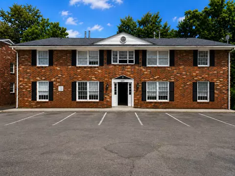 2601 Le Blanc Ct, Louisville, KY 40206