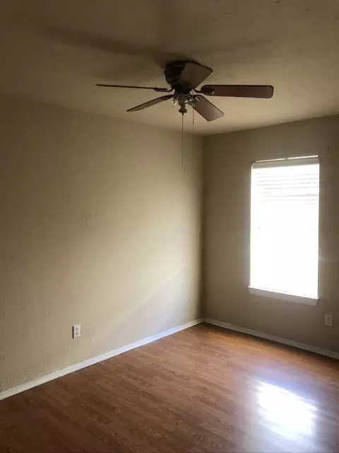 705 Bayview Blvd, Portland, TX 78374