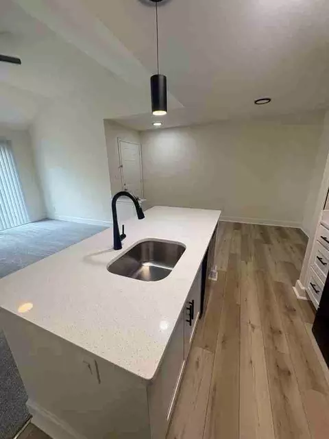 1000 Columbine Dr, Frederick, MD 21701
