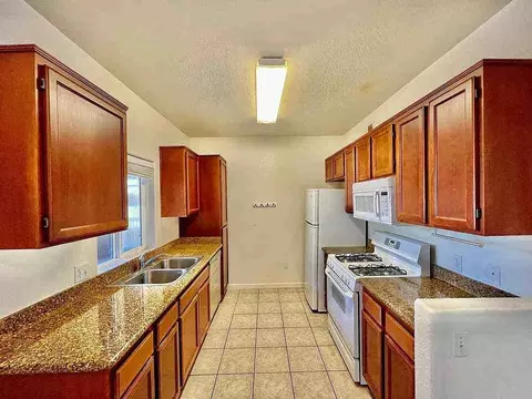 7671 Mission Gorge Rd, San Diego, CA 92120