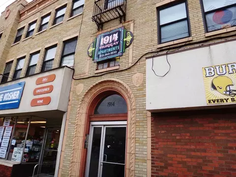 1914 Murray Ave, Pittsburgh, PA 15217