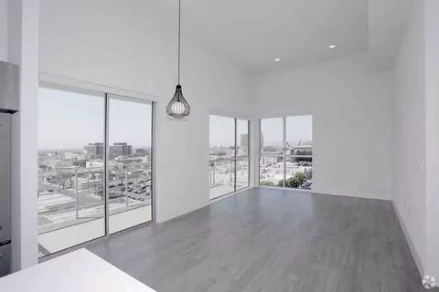 1331 W 7th St, Los Angeles, CA 90017