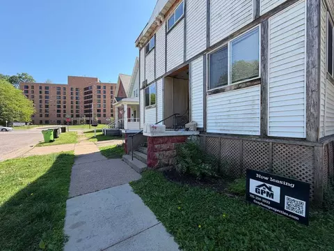 317 Earl St, Eau Claire, WI 54701