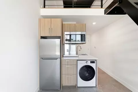 2735 E 6th St, Los Angeles, CA 90023