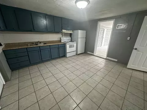 1316 12th St S, Saint Petersburg, FL 33705