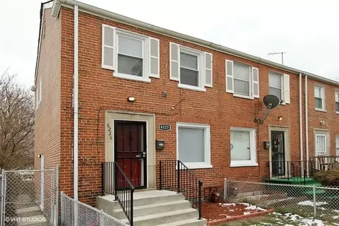 6225 S Indiana Ave, Chicago, IL 60637