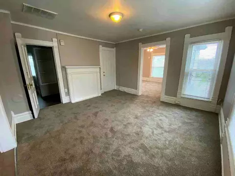 1054 Lafayette Ave SE, Grand Rapids, MI 49507