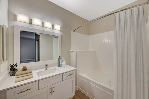 4515 S Durango Dr, Las Vegas, NV 89147 photo 8