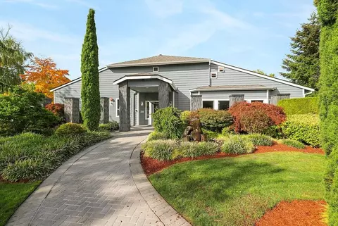 18666 Redmond Way, Redmond, WA 98052 photo 26