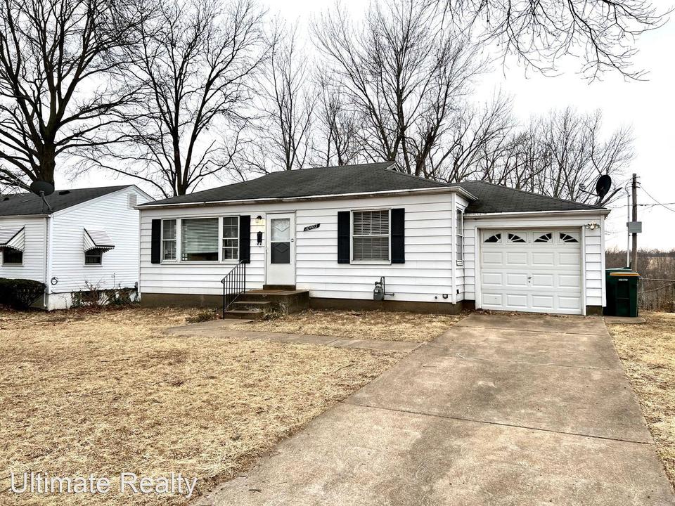 10405 Ewell Dr, Bellefontaine Neighbors, MO 63137 9 Photos MLS