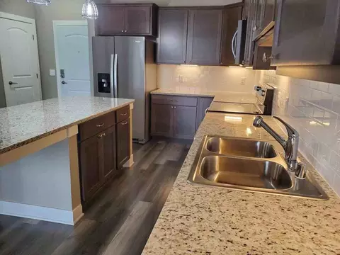 16 Fulton St, Wausau, WI 54403