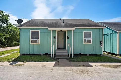 311 9th St N, Texas City, TX 77590