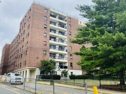 56 S Munn Ave #2B, East Orange, NJ 07018