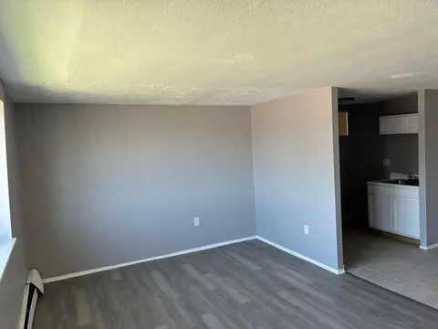 13540 Superior Rd, East Cleveland, OH 44112