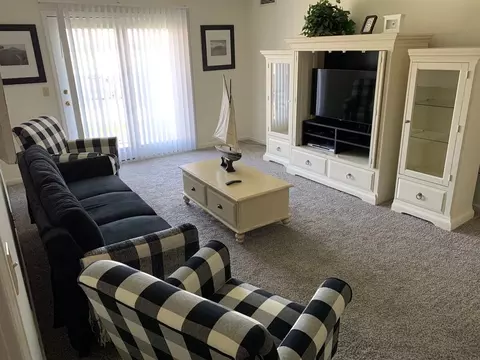 1335 Summit Ave, Oshkosh, WI 54901