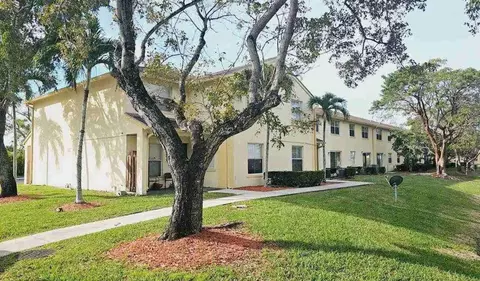 6890 Southgate Blvd, Tamarac, FL 33321