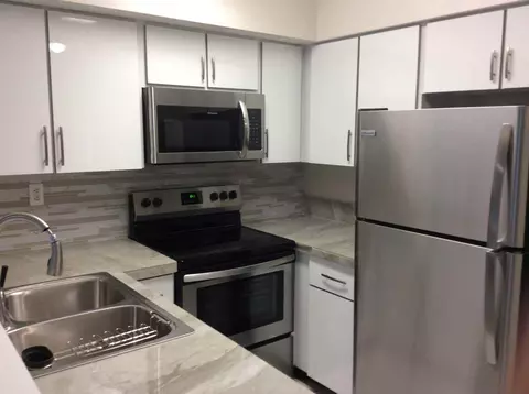 6890 Southgate Blvd, Tamarac, FL 33321