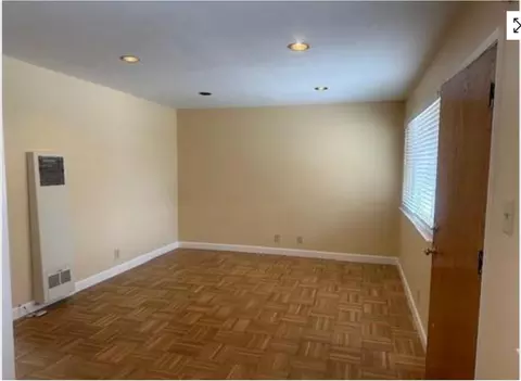 1946 Ivy St, San Mateo, CA 94403