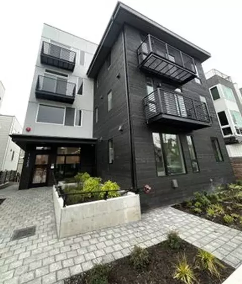 1123 NW 57th St, Seattle, WA 98107