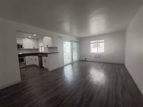 1518 E 3rd St, Long Beach, CA 90802 photo 4