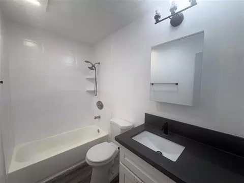 1518 E 3rd St, Long Beach, CA 90802 photo 16
