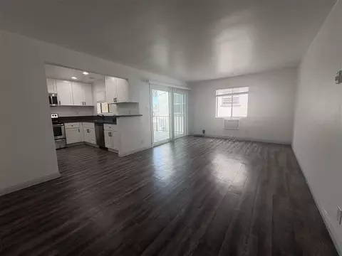 1518 E 3rd St, Long Beach, CA 90802 photo 6
