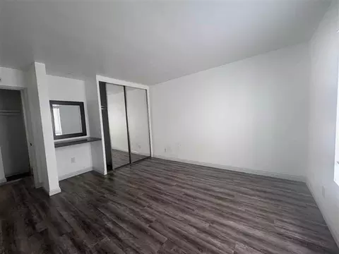 1518 E 3rd St, Long Beach, CA 90802 photo 9
