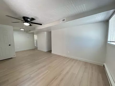 8585 S 40 E, Sandy, UT 84070 photo 2