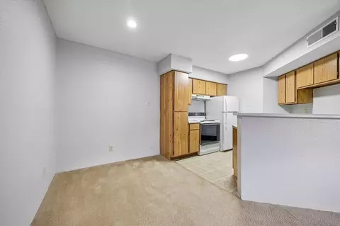 1660 W T C Jester Blvd, Houston, TX 77008