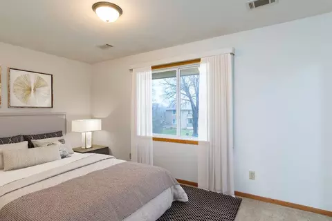 10156 Lyndale Ave S, Bloomington, MN 55420 photo 7