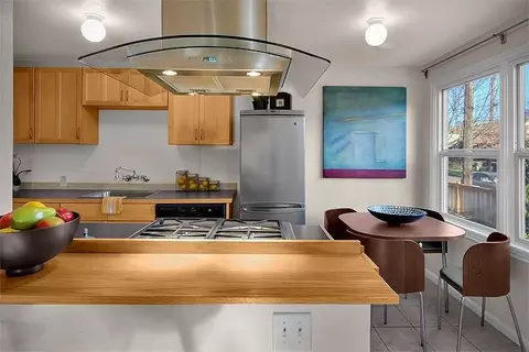 115 29th Ave E, Seattle, WA 98112