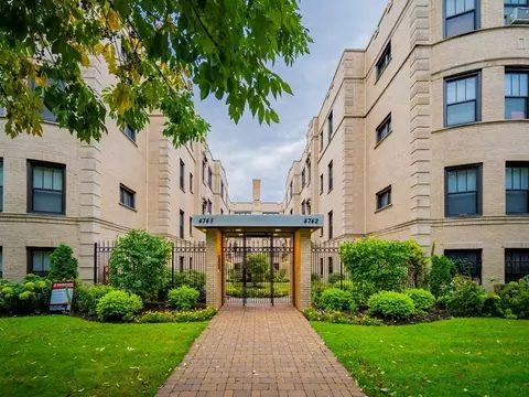 4742 S Woodlawn Ave, Chicago, IL 60615