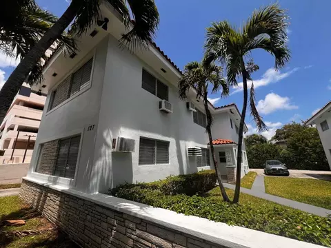 Santillane Ave, Coral Gables, FL 33134