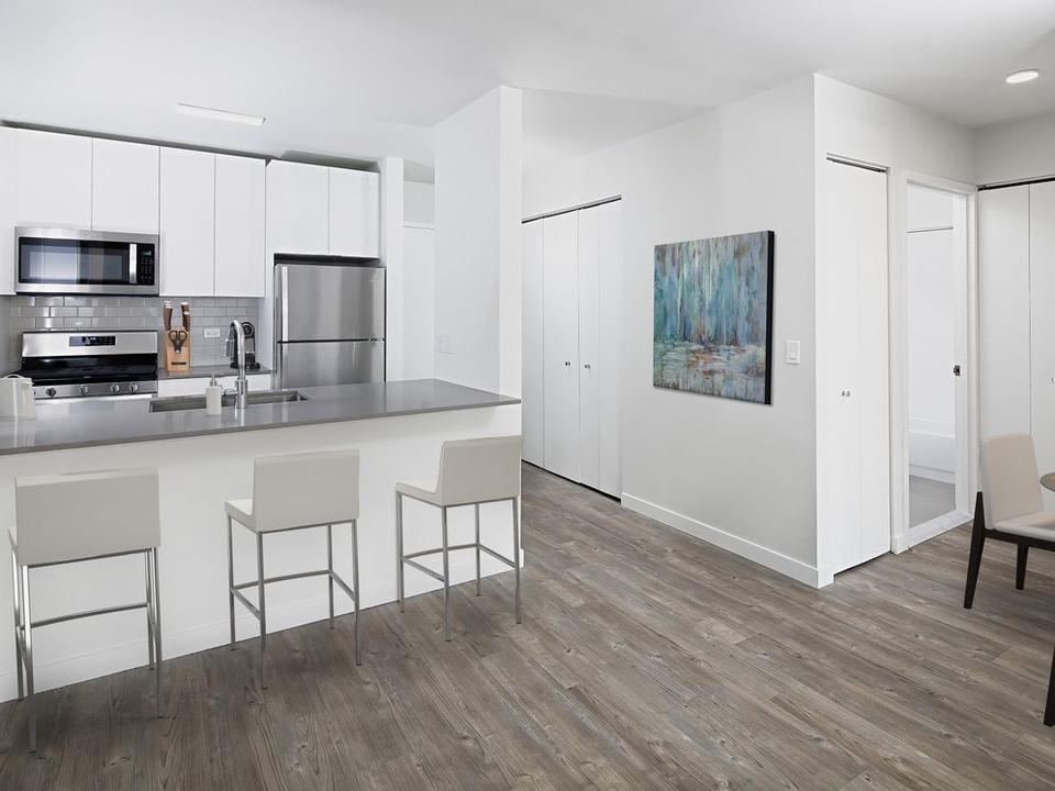  250 W 50th St, New York, NY 10019 photo 11