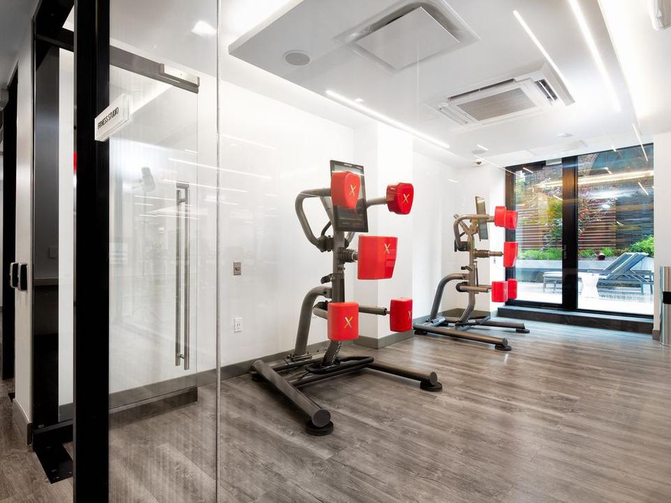  250 W 50th St, New York, NY 10019 photo 24