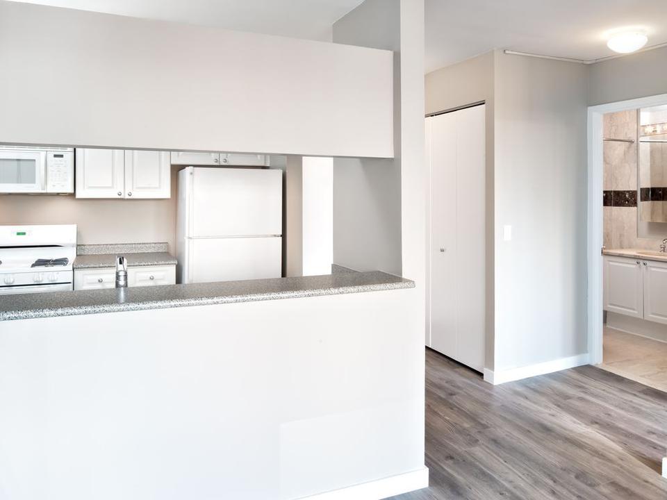  250 W 50th St, New York, NY 10019 photo 17
