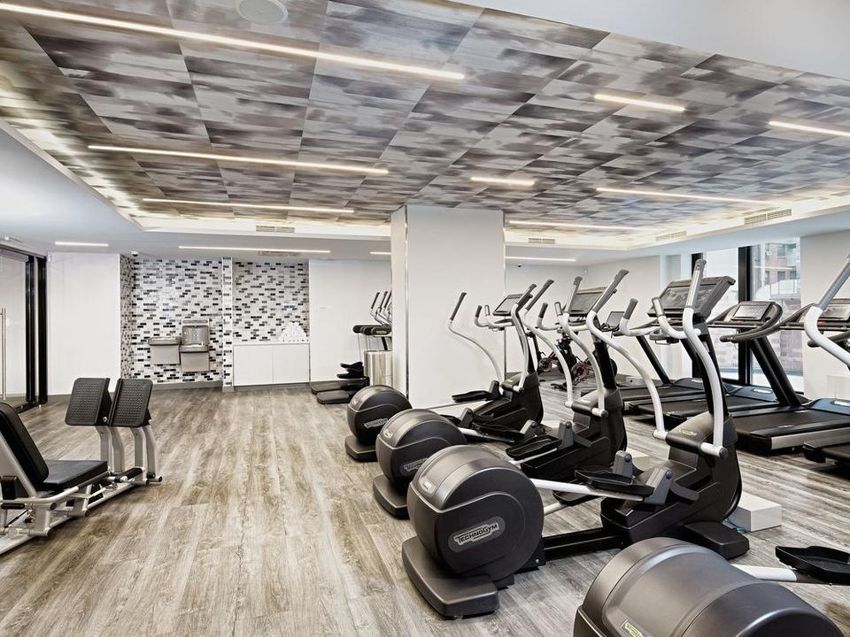  250 W 50th St, New York, NY 10019 photo 21