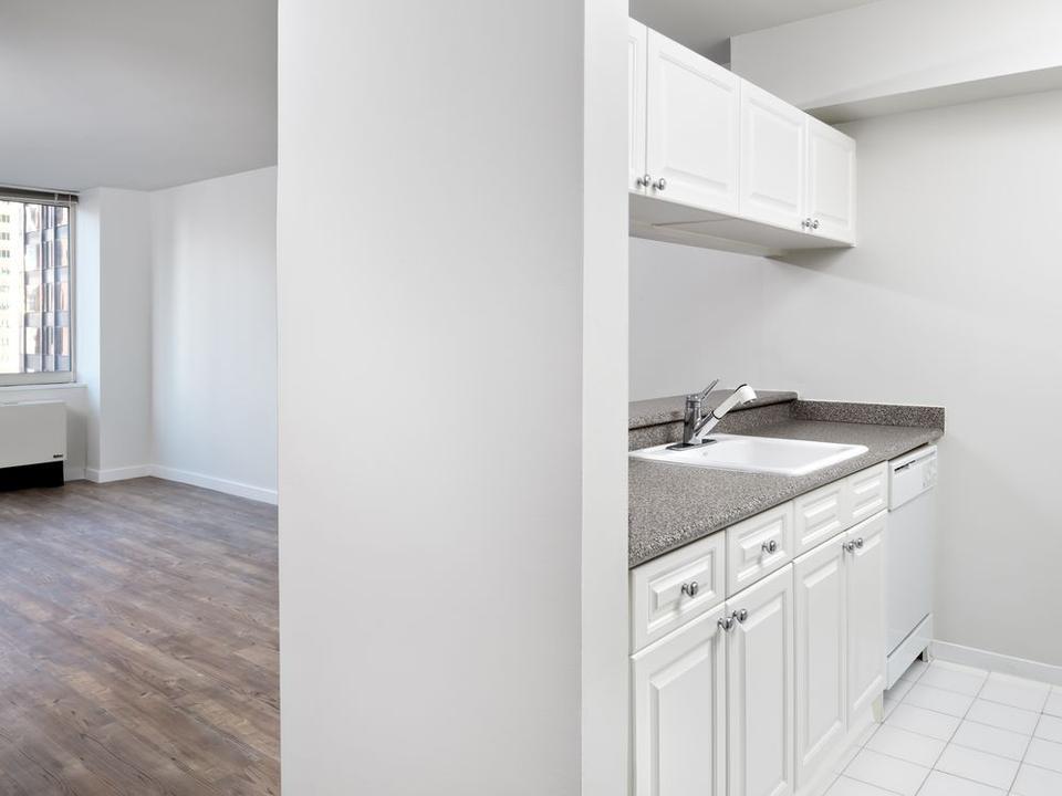  250 W 50th St, New York, NY 10019 photo 18