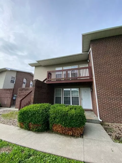 170 Westmount Dr, Farmington, MO 63640