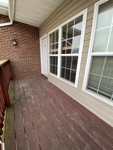 170 Westmount Dr, Farmington, MO 63640