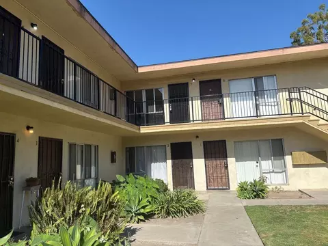 1836 W Crestwood Ln, Anaheim, CA 92804
