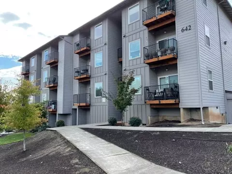640 River Valley Dr NW, Salem, OR 97304